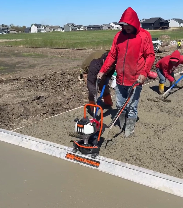 mbw 501h screedemon being used on concrete application in 2025